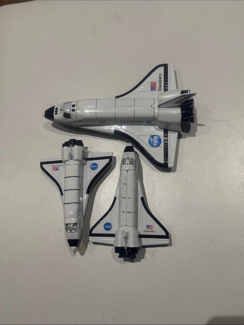 White NASA Space Shuttle Die Cast Toy Set - Discovery Style